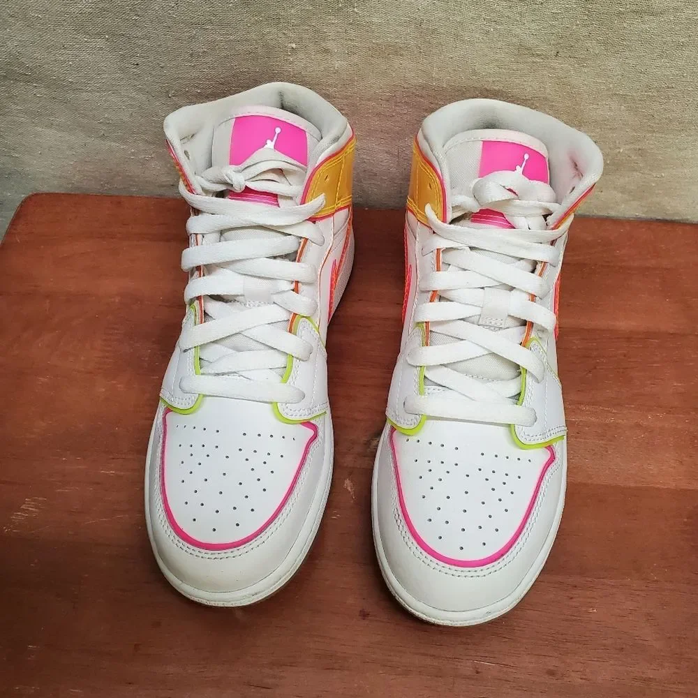 Nike Air Jordan 1 Mid Edge Glow in Size 4.5Y